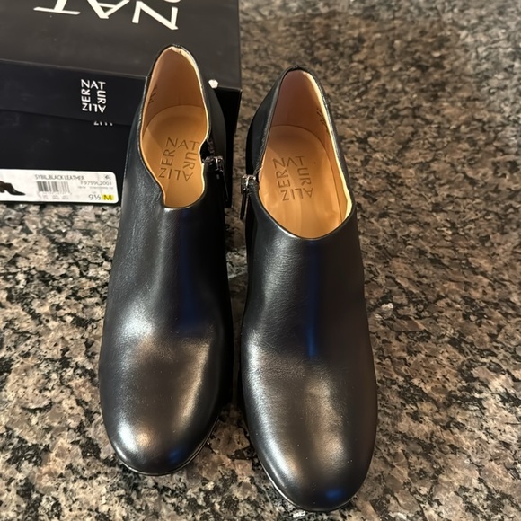 Naturalizer black leather Sybil’s ankle boot NIB 9.5 - Picture 2 of 11